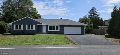 268 Georges Rd, Dayton, NJ 08810