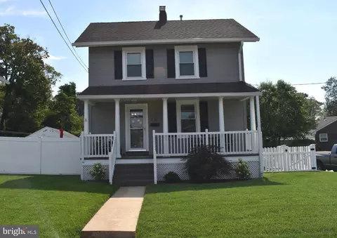 19 Maple St, Parlin, NJ 08859