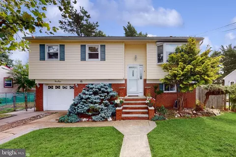 38 Shirley Blvd, Old Bridge, NJ 08857