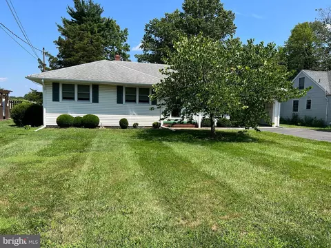 276 Georges Rd, Dayton, NJ 08810