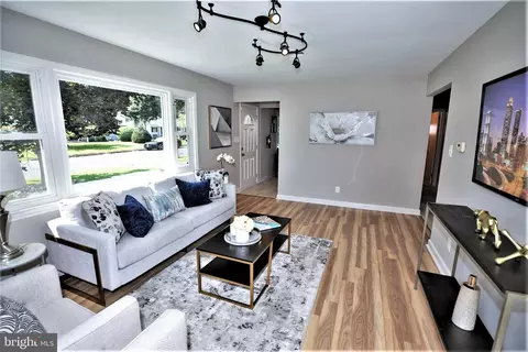 36 Louis Ave, Middlesex, NJ 08846 photo 3