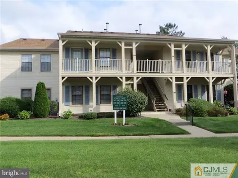 323 Wycoff Way W, East Brunswick, NJ 08816
