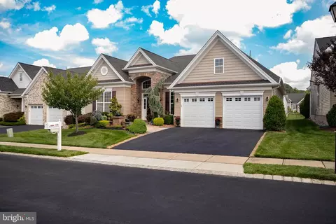 156 N Masters Dr, Monroe Township, NJ 08831