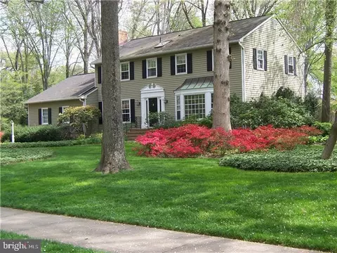 12 Beechtree Ln, Plainsboro, NJ 08536