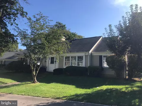 687 B Yarborough Way, Monroe Township, NJ 08831
