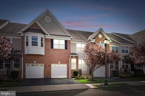 2436 Canterbury Ln, North Brunswick, NJ 08902