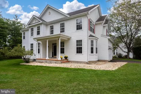 49 Dogwood Dr, Plainsboro, NJ 08536