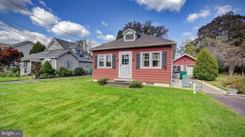 125 Grovers Mill Rd, Plainsboro, NJ 08536