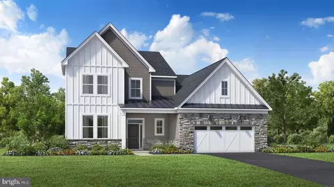 4 Cole Pl, Cranbury, NJ 08512