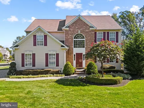 24 Bard Dr, Monroe Township, NJ 08831