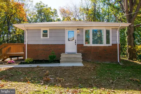 29 Martin Ave, Edison, NJ 08837