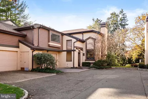 112 Sayre Dr, Princeton, NJ 08540