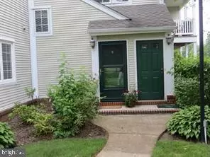 9 B Chadwick Ln, Monroe Township, NJ 08831