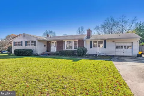 24 Stearns Rd, East Brunswick, NJ 08816