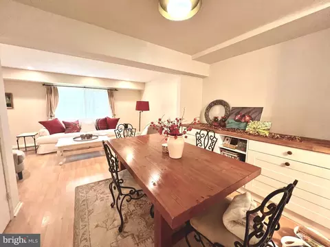 4404 Sayre Dr, Princeton, NJ 08540