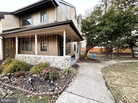 178 Hampshire Dr, Plainsboro, NJ 08536