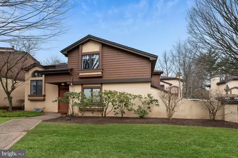 405 Sayre Dr, Princeton, NJ 08540