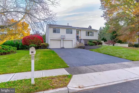 13 Stafford Rd, Monmouth Junction, NJ 08852