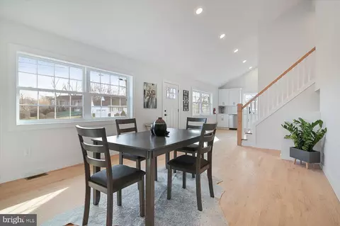 47 Eardley Rd, Edison, NJ 08817 photo 6