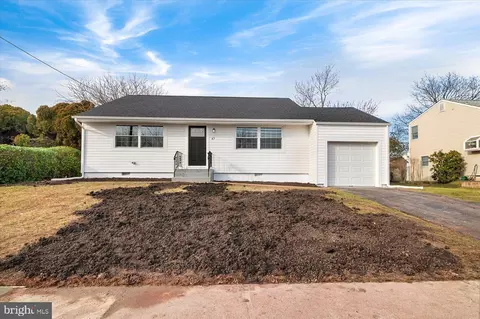 47 Eardley Rd, Edison, NJ 08817 photo 2