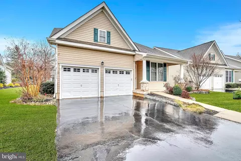 31 Hagerty Ln, Cranbury, NJ 08512