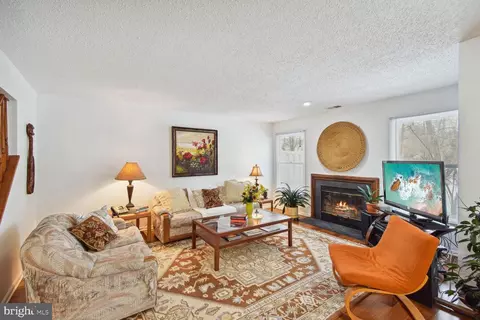 209 Manahan Rd, East Brunswick, NJ 08816