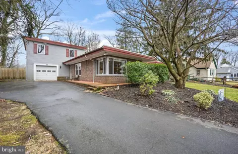 50 Herbert Dr, East Brunswick, NJ 08816