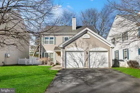 125 Marion Dr, Plainsboro, NJ 08536