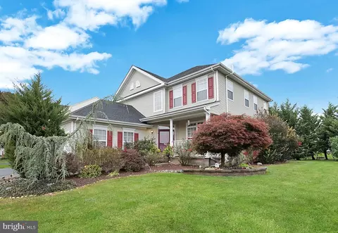 46 Sycamore Dr, Plainsboro, NJ 08536