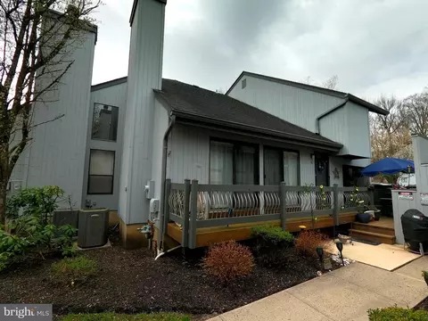 16 White Oak Ct #1670, Monmouth Junction, NJ 08852