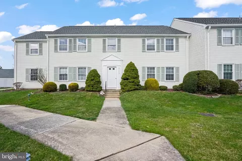 217 Mayflower Way # -O, Monroe Township, NJ 08831