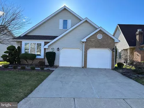 29 Leeds Ln, Monroe Township, NJ 08831