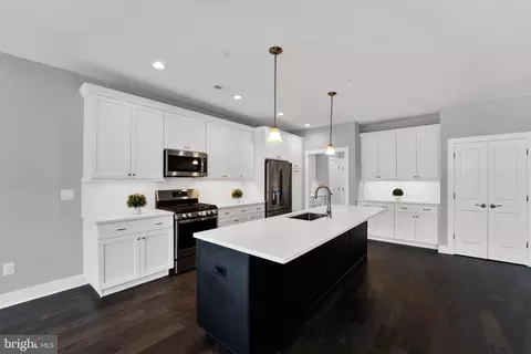 73 Riverwalk, Plainsboro, NJ 08536