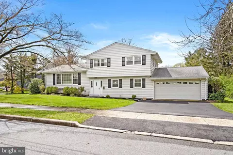 1 Bernard Rd, East Brunswick, NJ 08816