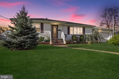 12 Clinton Ave, Keasbey, NJ 08832