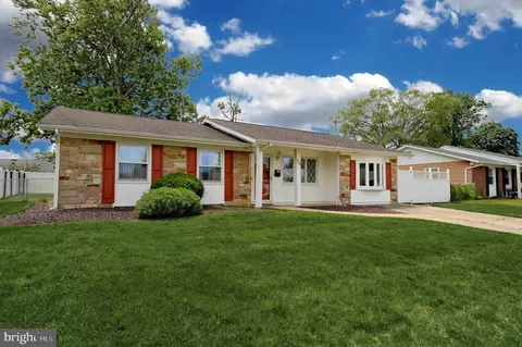 20 Drake Ave, Monroe Township, NJ 08831