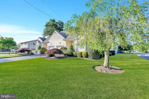 1053 Spring St, North Brunswick, NJ 08902