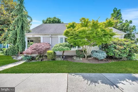 272 C Middlebury Ln, Monroe Township, NJ 08831