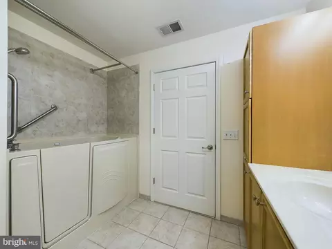Bath - 77 Liddle Ave, Edison, NJ 08837 photo 3 of 4