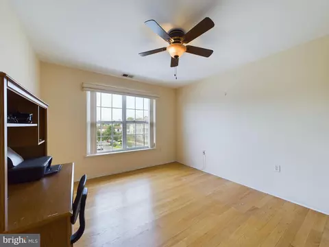 Bedroom - 77 Liddle Ave, Edison, NJ 08837 photo 2 of 3
