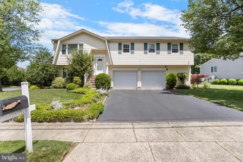 20 Norton St, Edison, NJ 08820