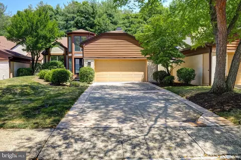 225 Sayre Dr, Princeton, NJ 08540