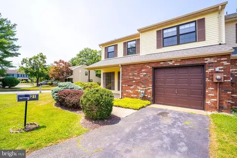 21 Rush Ct, East Brunswick, NJ 08816