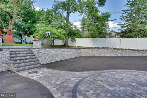 Exterior - 175 Union Ave, Middlesex, NJ 08846 photo 5 of 9
