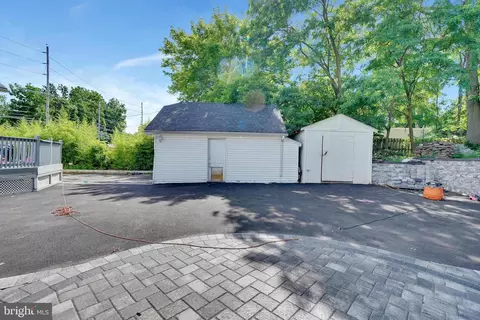 Exterior - 175 Union Ave, Middlesex, NJ 08846 photo 6 of 9