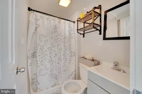 Bath - 175 Union Ave, Middlesex, NJ 08846 photo 1 of 2