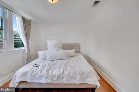 Bedroom - 175 Union Ave, Middlesex, NJ 08846 photo 7 of 8
