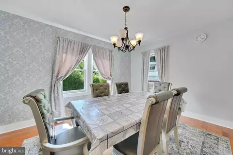 Dining - 175 Union Ave, Middlesex, NJ 08846 photo 1 of 2