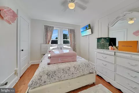 Bedroom - 175 Union Ave, Middlesex, NJ 08846 photo 3 of 8