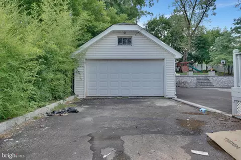 Exterior - 175 Union Ave, Middlesex, NJ 08846 photo 8 of 9